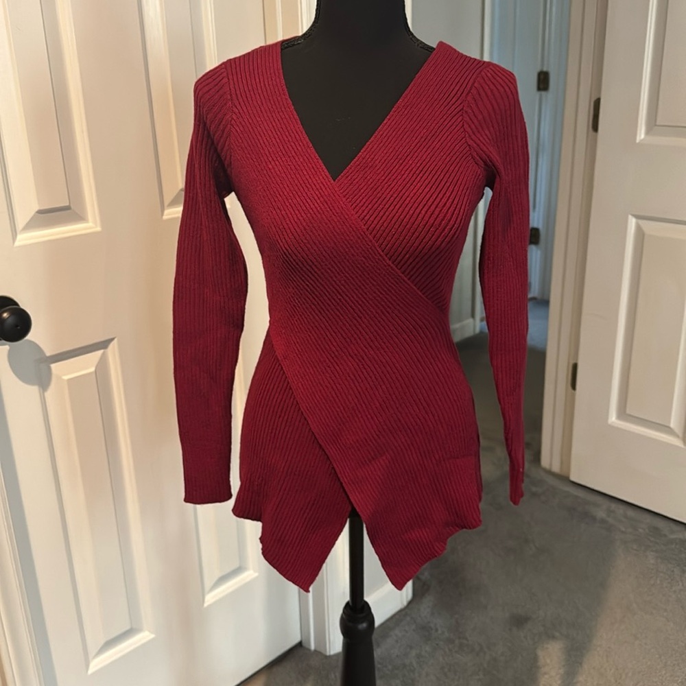 Magenta Sweater Med So flattering!